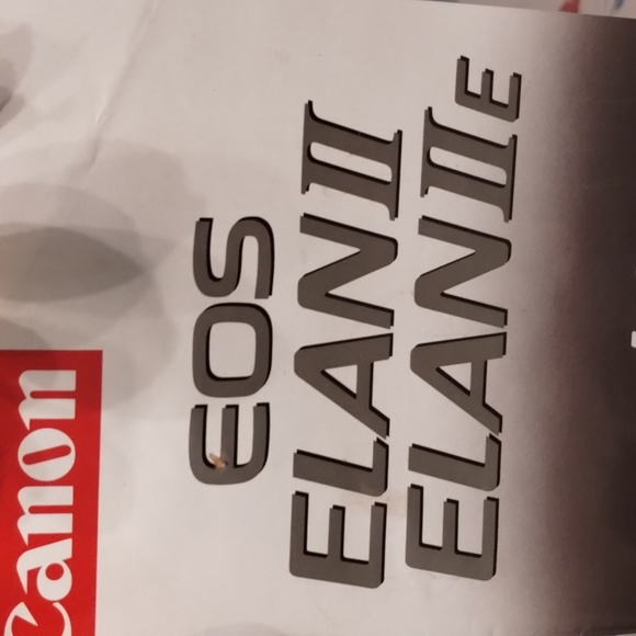 CANON Camera EOS ELANII - Picture 4 of 10